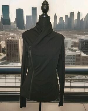 Lululemon Bhakti Yoga Wrap Jacket Size 8 Black Grey Stripe Zip Wrap Asymmetrical